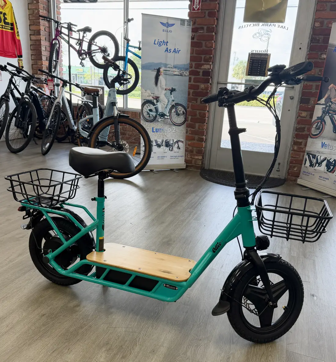 View photo 2 of Electric scooter side profile